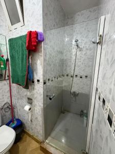 Ένα μπάνιο στο Hassan Rabat Apartment