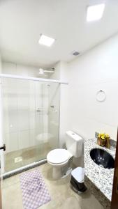 Ένα μπάνιο στο LOFT ORLA PRAIA GRANDE até 5 pessoas