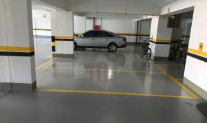 a car parked in an empty parking garage at Residencial Leste Universitário in Goiânia