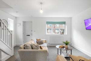 Posezení v ubytování Quiet Home In St Helens Near Haydock Park Racecourse & Liverpool, Free Parking