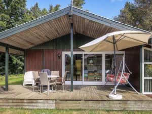 Patio nebo venkovní prostory v ubytování 8 person holiday home in Skals-By Traum