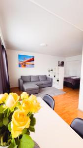 O zonă de relaxare la City center 3-room apartment, Parking