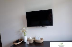 Μια τηλεόραση ή/και κέντρο ψυχαγωγίας στο K Garden Homestay Chiang Rai +20 φωτογραφίες