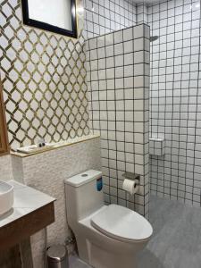 Ένα μπάνιο στο Darisa Home +45 φωτογραφίες