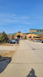 Nespecifikovaný výhled na hory nebo výhled na hory při pohledu z prázdninového domu