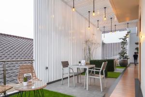 Χώρος καθιστικού στο Cove Bening Boutique