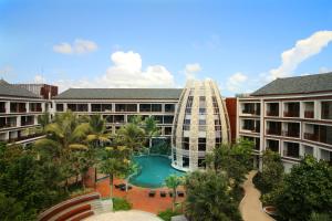 Bazén v ubytování Golden Tulip Jineng Resort Bali nebo v jeho okolí