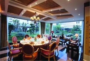 מסעדה או מקום אחר לאכול בו ב-Zhongshan International Hotel