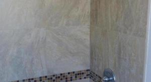 a shower with a glass door in a bathroom at Las Palmas Hotel in Los Angeles +34 photos