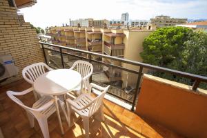 Balkón alebo terasa v ubytovaní Apartamentos Bahia Dorada y Iris