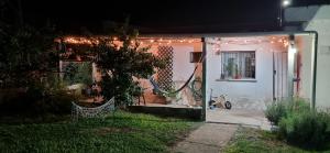 Un jardín fuera de Casa en Zona Residencial