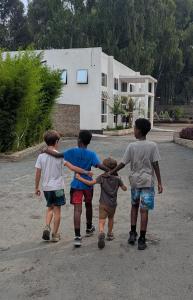 Παιδιά που μένουν στο Bonnie's Homestay