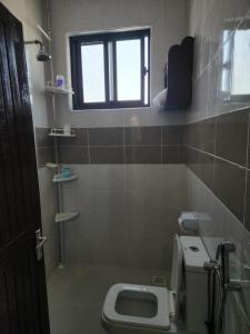 Koupelna v ubytování Da-Azizi Homes