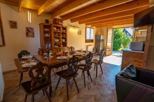 Μια τηλεόραση ή/και κέντρο ψυχαγωγίας στο Camping Alsace Les Castors