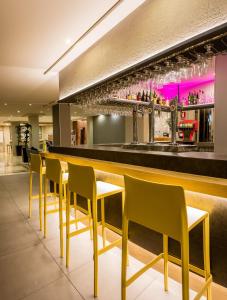 Lounge nebo bar v ubytování RH Princesa Hotel & Spa 4* Sup