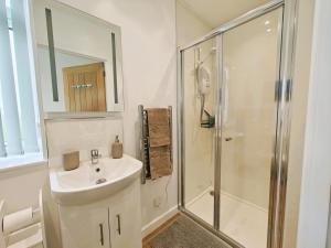 Ένα μπάνιο στο 2 Bed in Tankerness oc-q32730 +20 φωτογραφίες