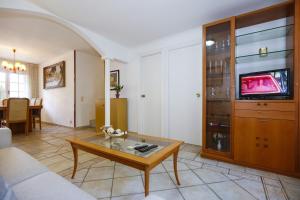 TV a/nebo společenská místnost v ubytování Casa QUEVEDO