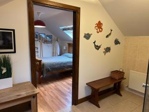 Voodi või voodid majutusasutuse Apartment - Clonlyne House toas