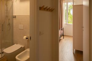 Ένα μπάνιο στο Alghero Airport Bedrooms