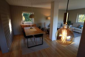 Billede fra billedgalleriet på Cozy cottage by the sea i Narvik + 12 billeder