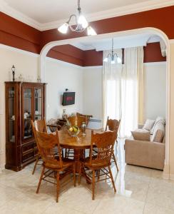 Χώρος καθιστικού στο vintege style apartment