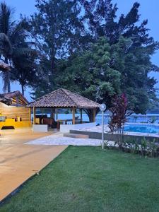 Bazén v ubytování Rancho Cassia - MG - Mãe Maria - Vista Serra da Canastra nebo v jeho okolí