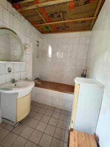 Bilik mandi di Maison ancienne de caractère