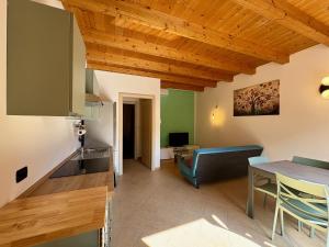 Χώρος καθιστικού στο Ava Home - Deluxe apartment with mountain view