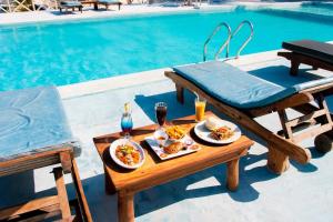 Jídlo v hotelu nebo okolí