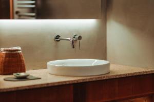a white sink on a counter in a bathroom at 回青橙 daidai in Atami +15 photos