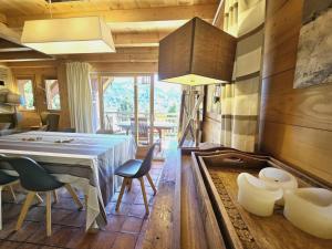 Gambar di galeri bagi Chalet close to centre de Megève di Megève
