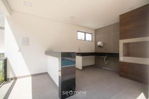 Nhà bếp/bếp nhỏ tại Estadia completa com piscina e a 350m da Praia PRY