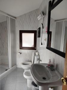 Ένα μπάνιο στο Hostal Casa Damián