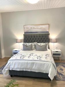 Postel nebo postele na pokoji v ubytování SleepINN at Dumont