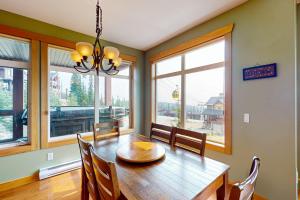 Φωτογραφία από το άλμπουμ του Glacier Lodge 103 σε Big White