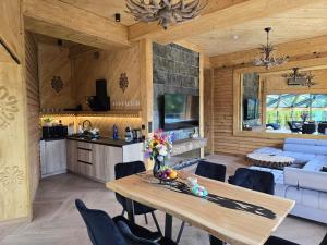 Kuchyň nebo kuchyňský kout v ubytování Sobiczkowy Dwór Apartament - Giewont Premium DeLuxe & SPA + 32 fotografií