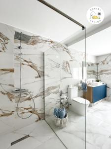 Ένα μπάνιο στο Atico del Sol by Babiniliving +26 φωτογραφίες