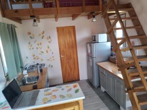 Η κουζίνα ή μικρή κουζίνα στο Cabaña Alma Brava II