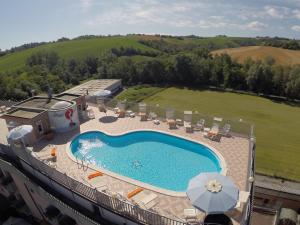 Afbeelding uit fotogalerij van Hotel Sporting in Tabiano