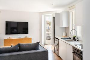 Η κουζίνα ή μικρή κουζίνα στο The Central Flat Limassol