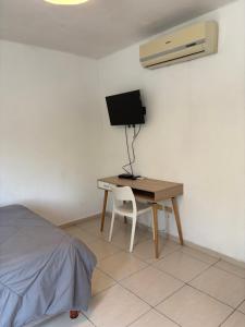 Μια τηλεόραση ή/και κέντρο ψυχαγωγίας στο Consulado Suites