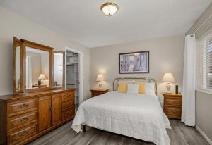 Postel nebo postele na pokoji v ubytování Traveler's Dream, Lake, Trails, Tubbs Hill, Walk to Dtwn