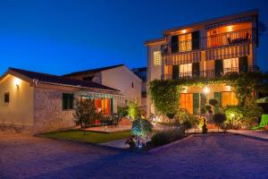 Zahrada ubytování Apartments Sara