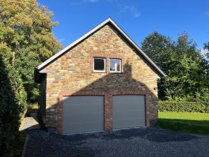 Το κτήριο όπου στεγάζεται  το διαμέρισμα