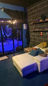 Galeriebild der Unterkunft Slik House - A tiny house azul in Jacareí