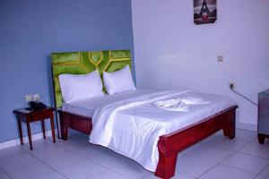 Afbeelding uit fotogalerij van West Hotel Douala in Bonabéri