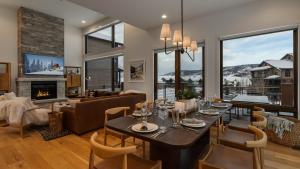 Et opholdsområde på Wildhorse Chalet