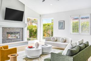 Posezení v ubytování Your Relaxing Getaway Private Villa with Pool & Spa + 12 fotografií