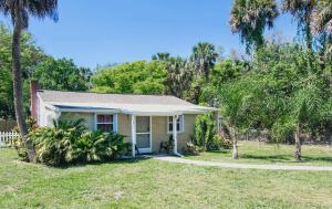 Aed väljaspool majutusasutust Central Cozy Cottage - Cove +4 fotot