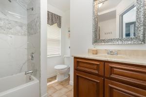 Vannituba majutusasutuses Central Cozy Cottage - Cove